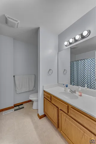 $258,950 | 630 Northwest Shorey Place, Topeka, KS 66608