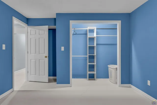 $258,950 | 630 Northwest Shorey Place, Topeka, KS 66608