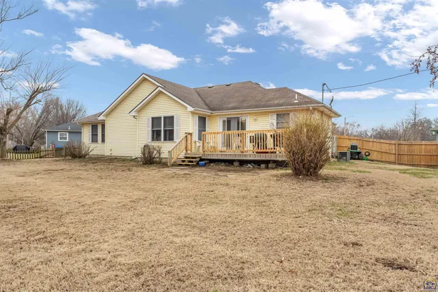 $258,950 | 630 Northwest Shorey Place, Topeka, KS 66608