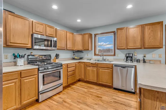 $258,950 | 630 Northwest Shorey Place, Topeka, KS 66608