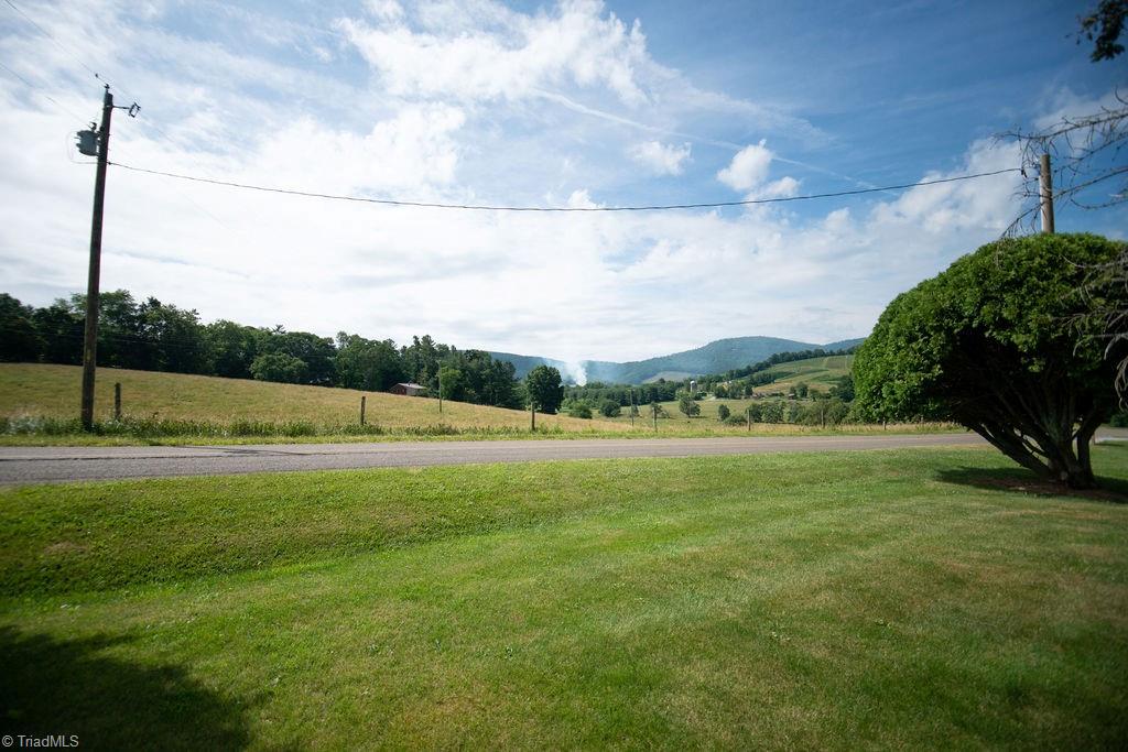 146 Wooten Road Sparta, NC 28675 - Photo 17 of 50 Gallery Image 17