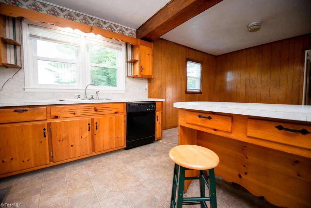 146 Wooten Road Sparta, NC 28675 - Photo 32 of 50 Gallery Image 32