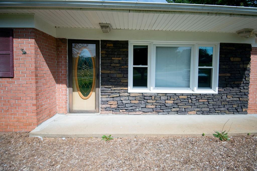 146 Wooten Road Sparta, NC 28675 - Photo 4 of 50 Gallery Image 4