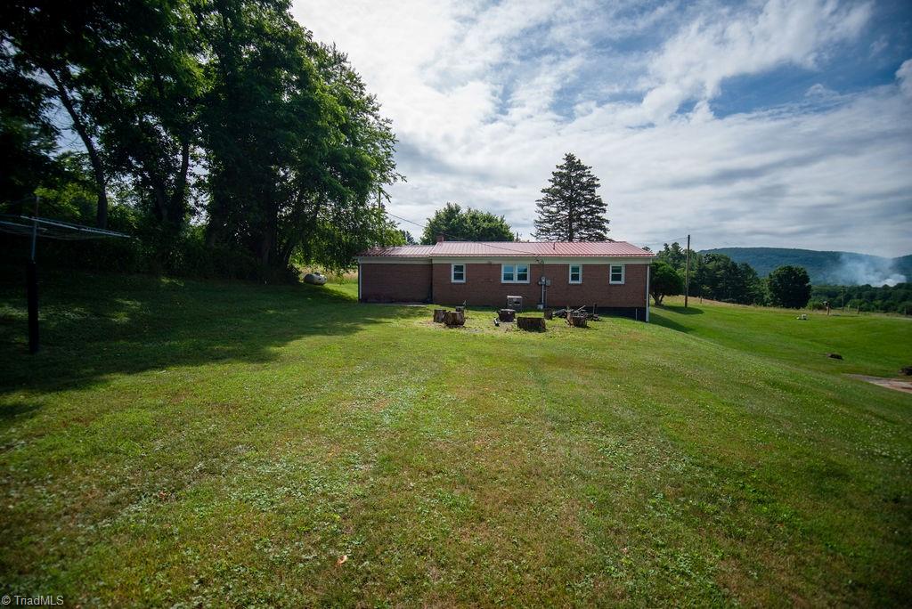 146 Wooten Road Sparta, NC 28675 - Photo 10 of 50 Gallery Image 10