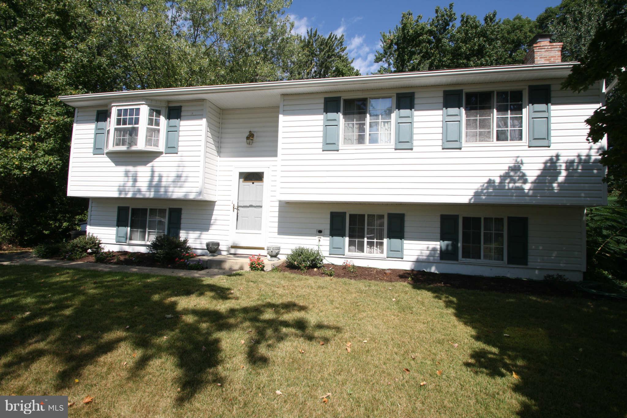 6110 Clinton Way Clinton, MD 20735 - Photo 1 of 16 Exterior (Front)