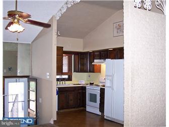 406 Maple Avenue Delanco, NJ 08075 - Photo 4 of 7 Kitchen