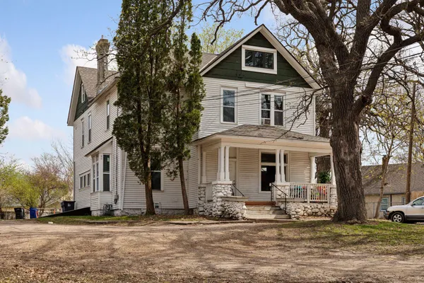 $350,000 | 1667 Ames Avenue East, St. Paul, MN 55106