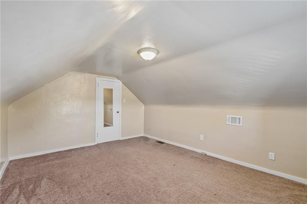 9515 Orchard Road Pittsburgh, PA 15237 - Photo 17 of 28 a view of an empty room