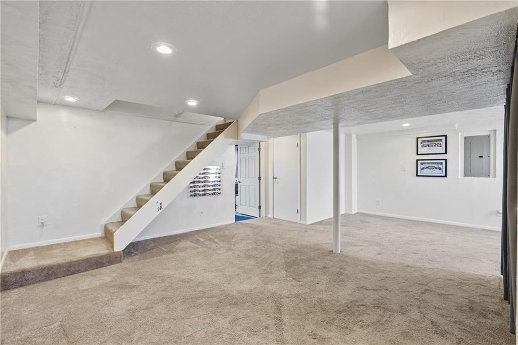 9515 Orchard Road Pittsburgh, PA 15237 - Photo 19 of 28 a view of an empty room with stairs