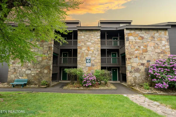$252,500 | 1380 Ski View Drive, Unit 2202, Gatlinburg, TN 37738