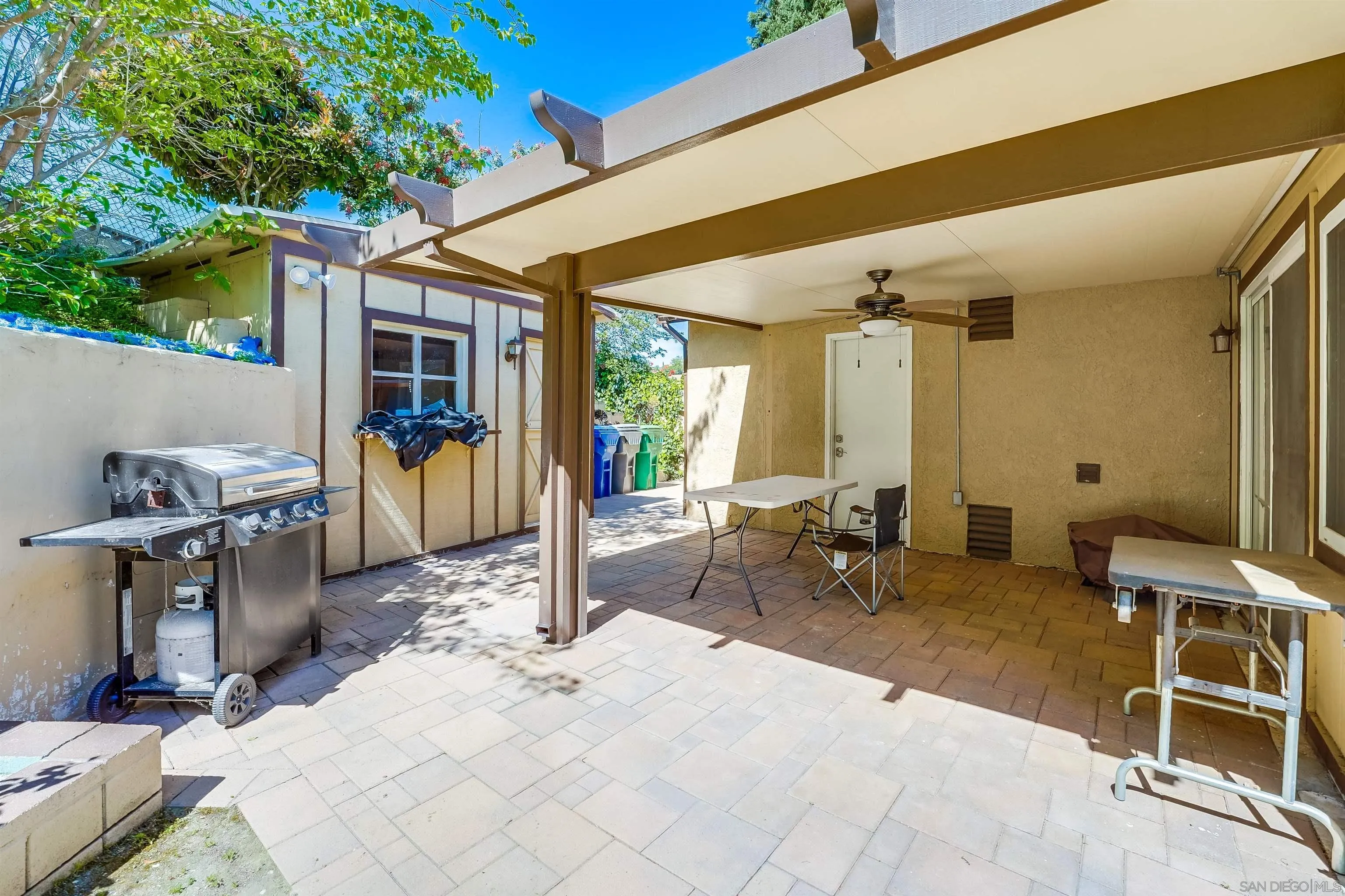 243 Parkbrook Street Spring Valley, CA 91977 - Photo 38 of 49 Gallery Image 38