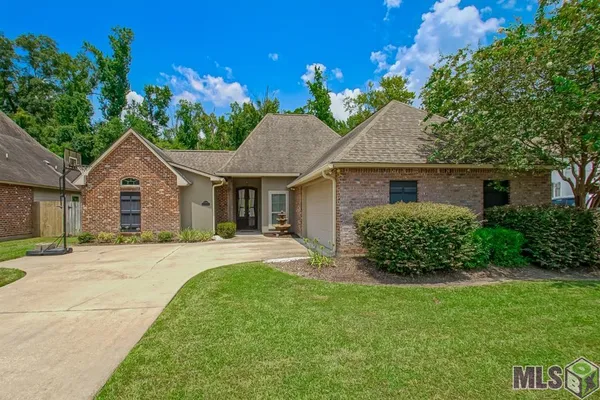 $299,999 | 17099 Benton's Ferry Avenue, Greenwell Springs, LA 70739