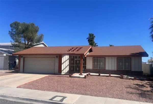 $389,900 | 5028 Meadow Grove Court, Las Vegas, NV 89120