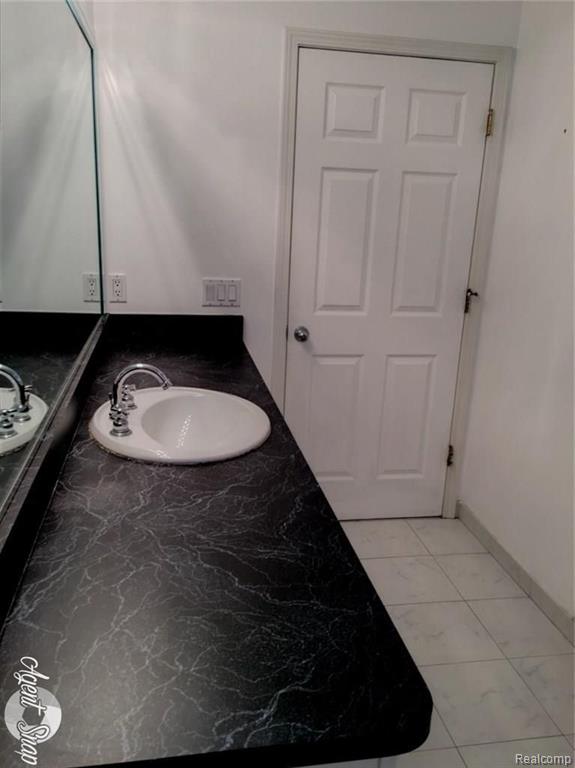2565 Brilliance Rochester Hills, MI 48309 - Photo 34 of 63
