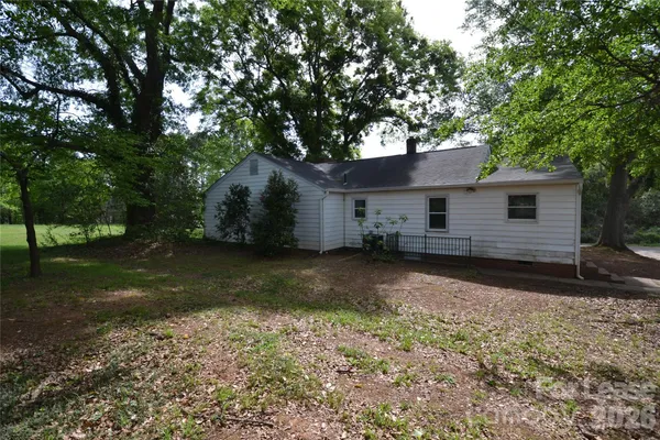 $1,750 | 204 Excelsior Street, Belmont, NC 28012