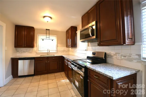 $1,750 | 204 Excelsior Street, Belmont, NC 28012