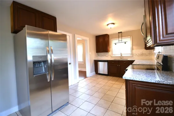 $1,750 | 204 Excelsior Street, Belmont, NC 28012