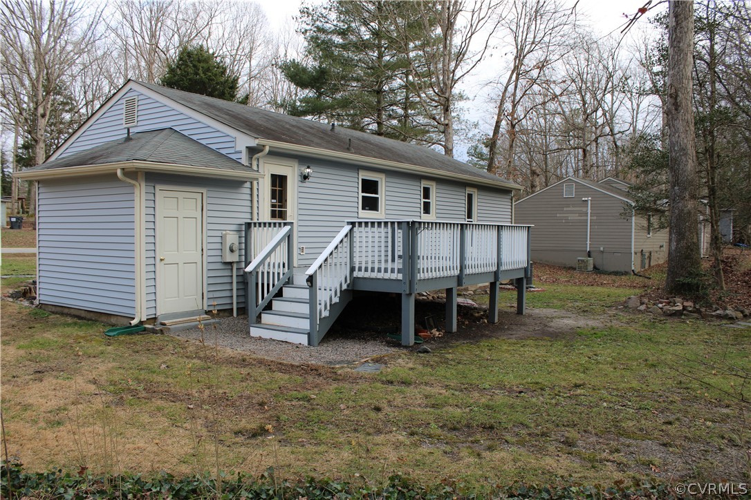 4300 Bridgewood Road Midlothian, VA 23112 - Photo 3 of 15 a view of a house with a yard and a tree
