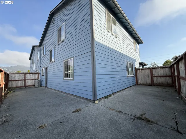 a view of a house with an outdoor space