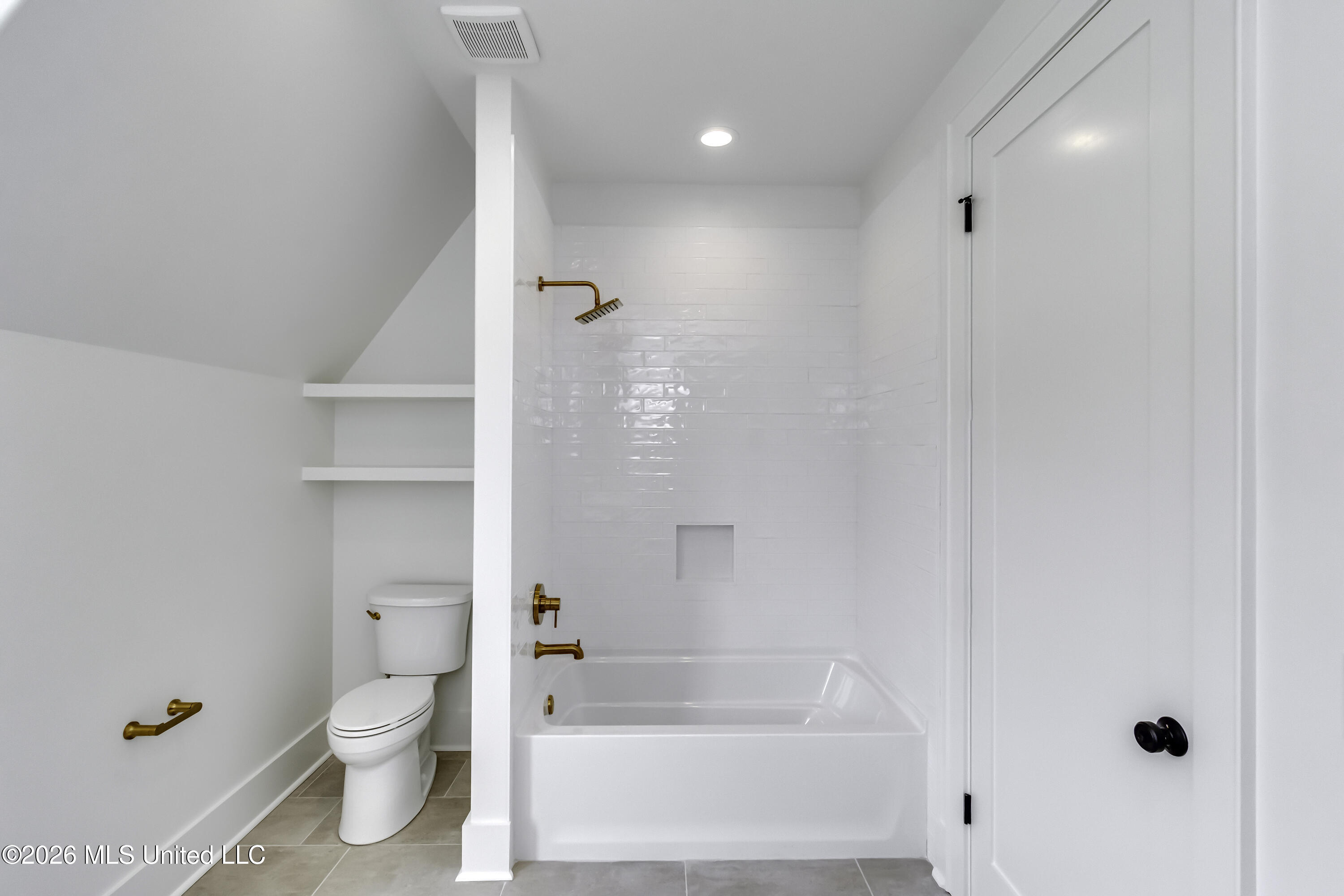 115 Hidden Glades Ridgeland, MS 39157 - Photo 61 of 65 Upstairs Bathroom 1