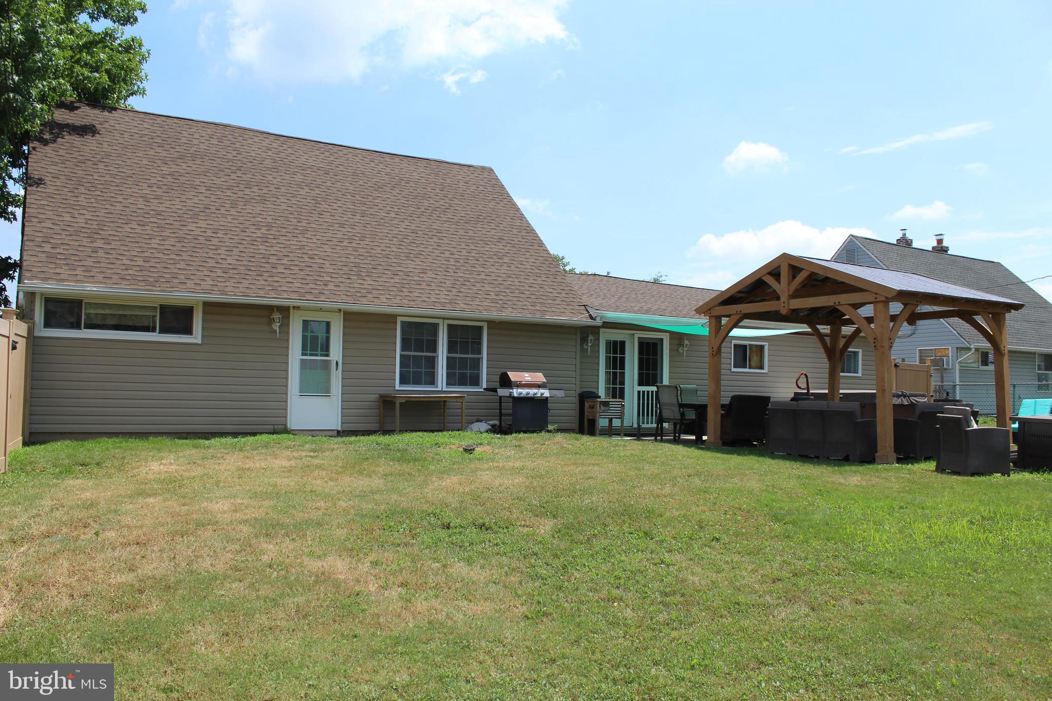 2 Ice Pond Road Levittown, PA 19057 - Photo 38 of 41 Gallery Image 38