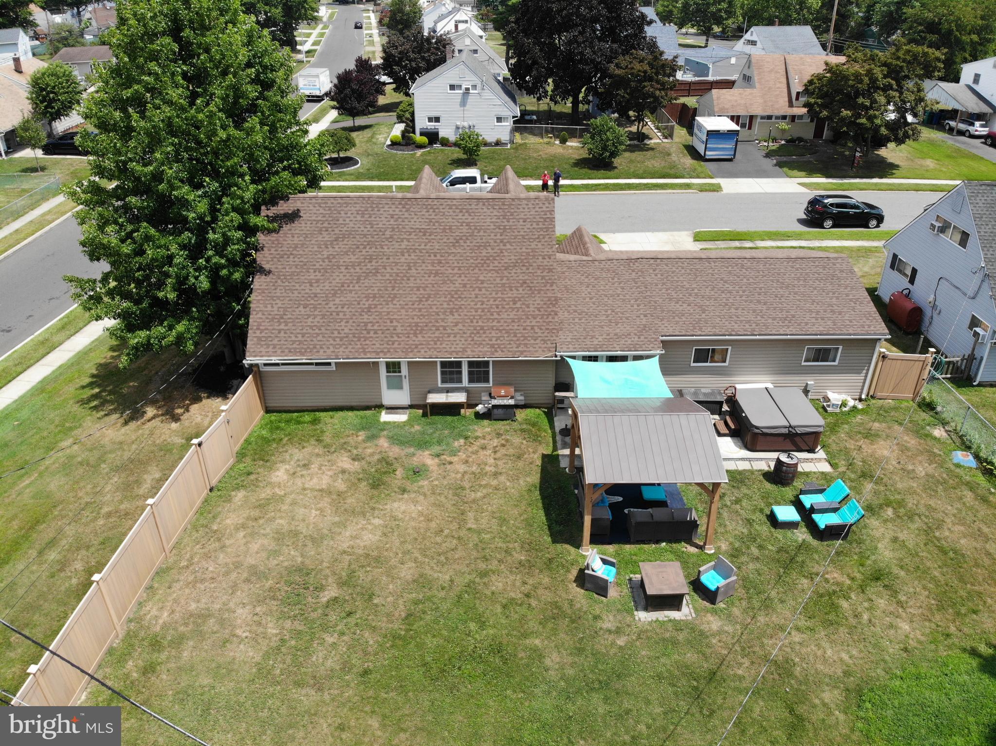 2 Ice Pond Road Levittown, PA 19057 - Photo 4 of 41 Gallery Image 4