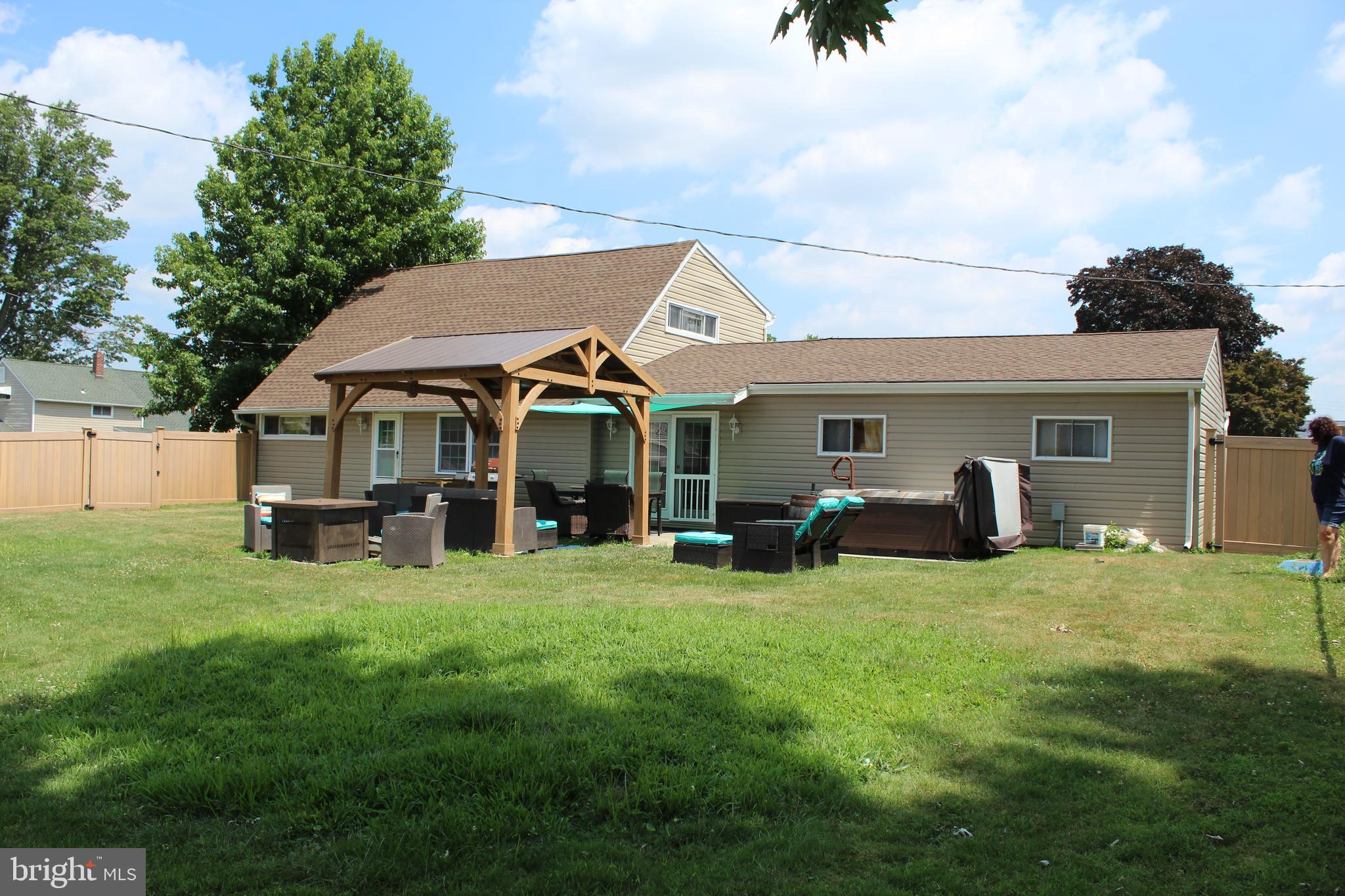 2 Ice Pond Road Levittown, PA 19057 - Photo 5 of 41 Gallery Image 5