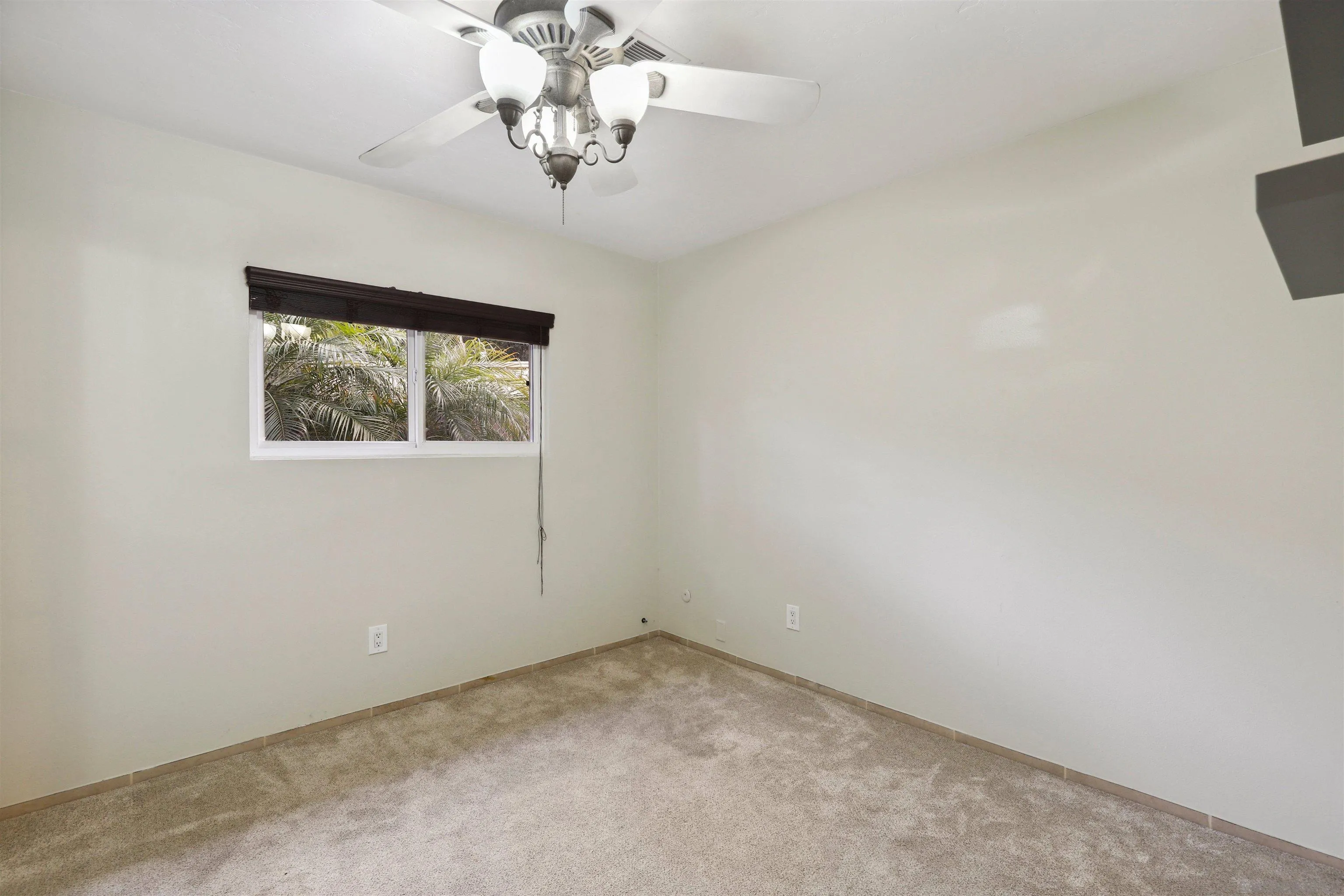 1390 Orpheus Avenue Encinitas, CA 92024 - Photo 20 of 32 en empty room with a window