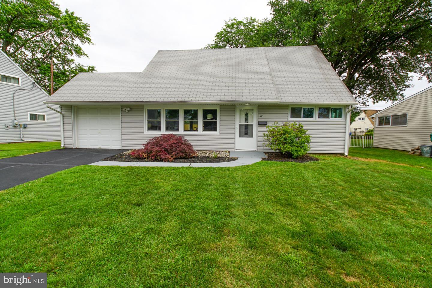 52 Island Road Levittown, PA 19057 - Photo 2 of 18 Gallery Image 2