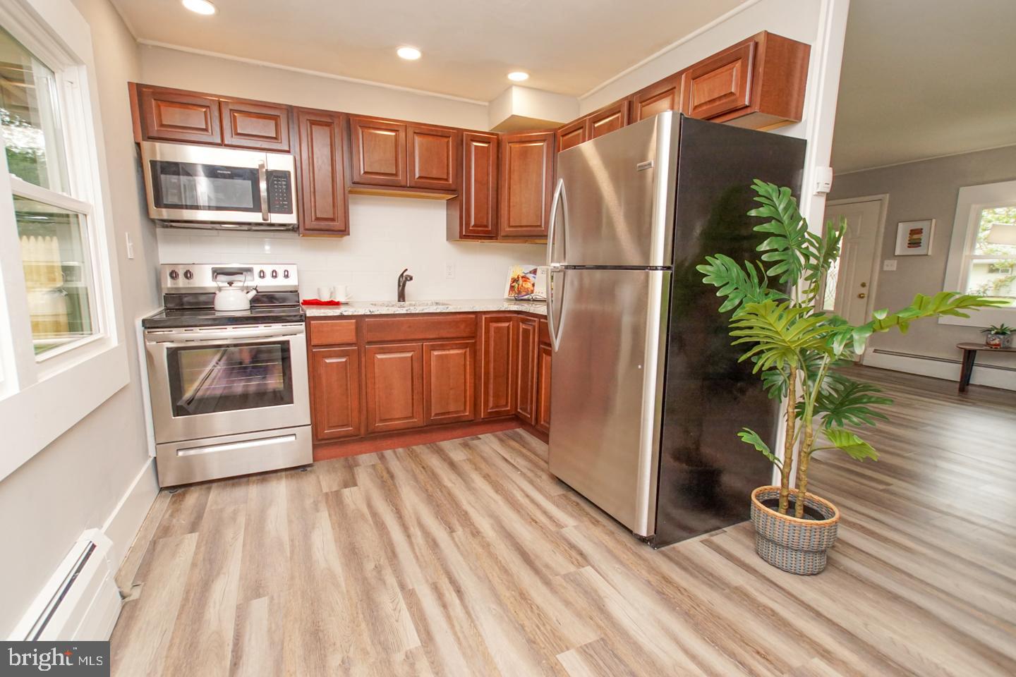 52 Island Road Levittown, PA 19057 - Photo 11 of 18 Gallery Image 11