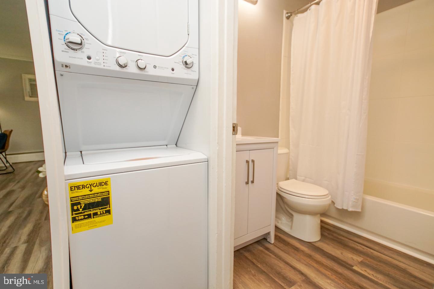 52 Island Road Levittown, PA 19057 - Photo 12 of 18 Gallery Image 12