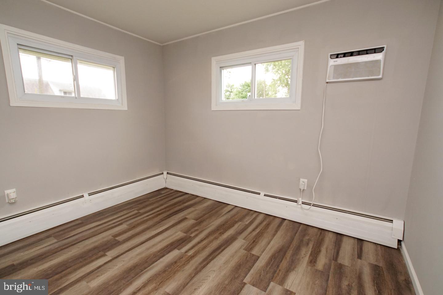 52 Island Road Levittown, PA 19057 - Photo 7 of 18 Gallery Image 7