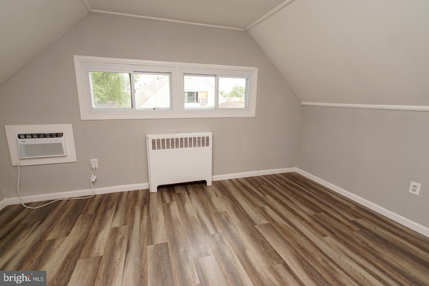 52 Island Road Levittown, PA 19057 - Photo 9 of 18 Gallery Image 9