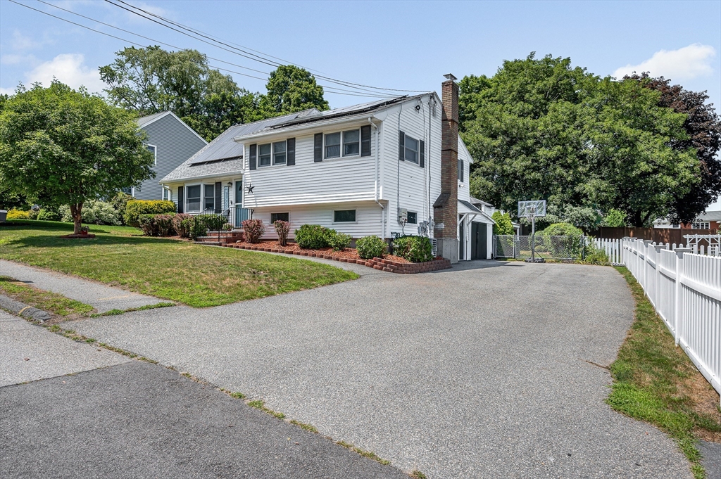6 Surrey Road Woburn, MA 01801 - Photo 25 of 34