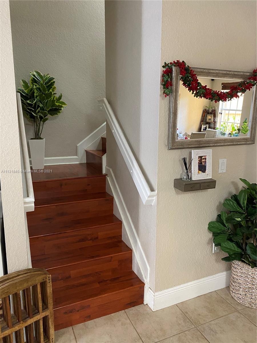 835 Southwest 154th Path, Unit 835 Miami, FL 33194 - Photo 3 of 7 Gallery Image 3