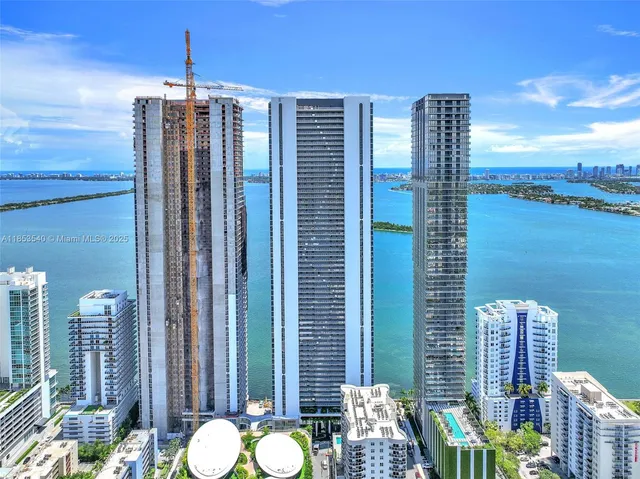 $3,900,000 | 700 Northeast 24th Street, Unit 4507, Miami, FL 33137