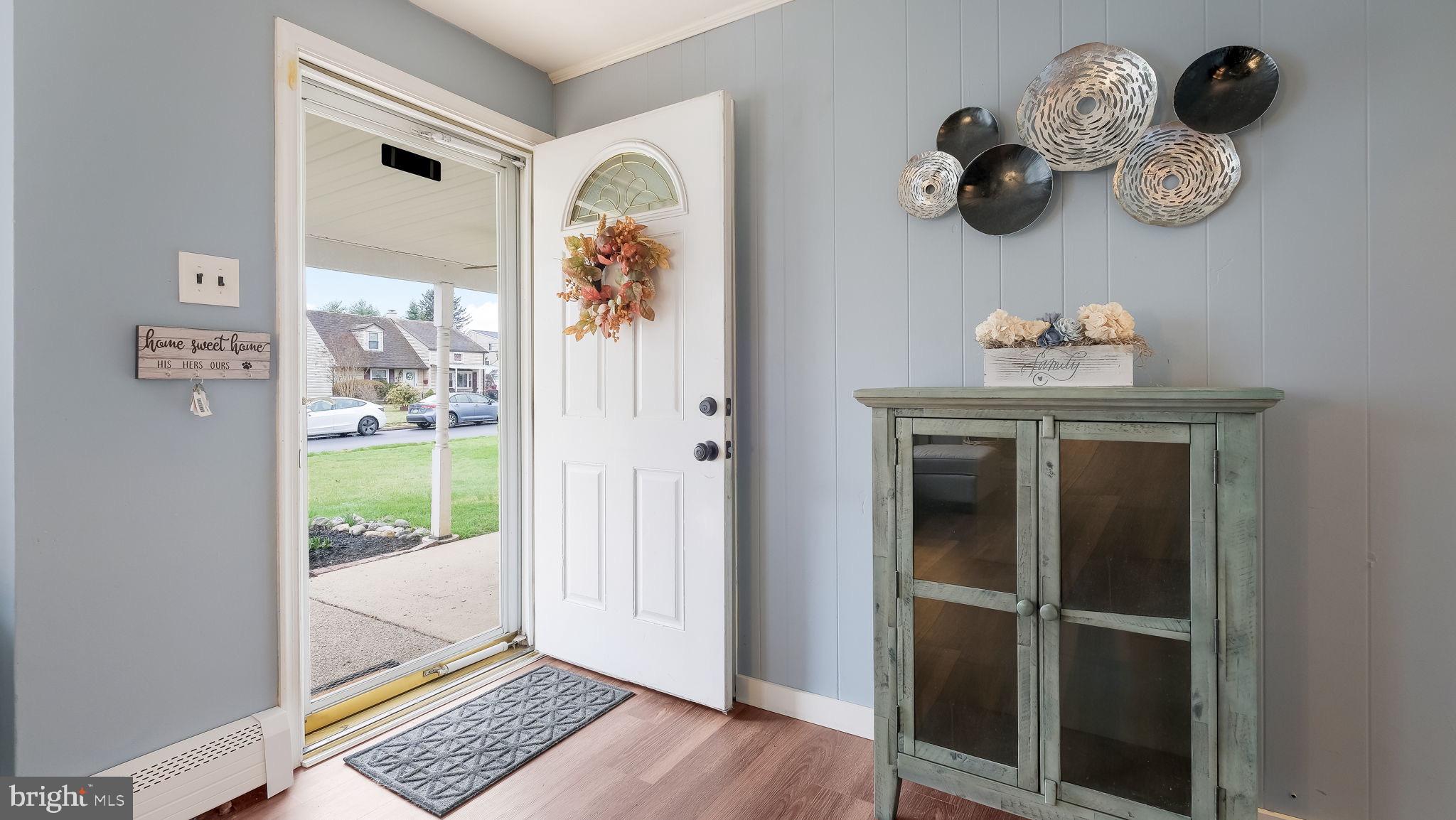 437 Newton Road Hatboro, PA 19040 - Photo 3 of 28