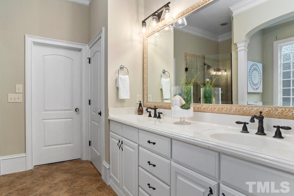 3201 Mossy Ridge Court Raleigh, NC 27613 - Photo 18 of 30