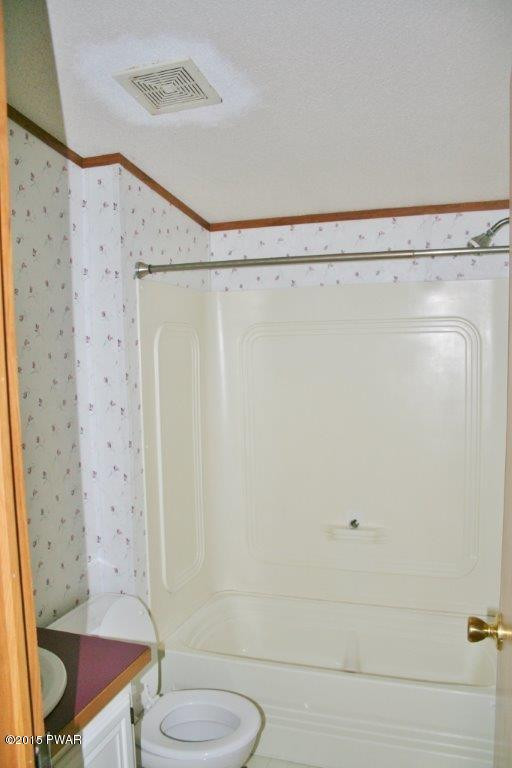915 Towpath Road Hawley, PA 18428 - Photo 29 of 32 Gallery Image 29