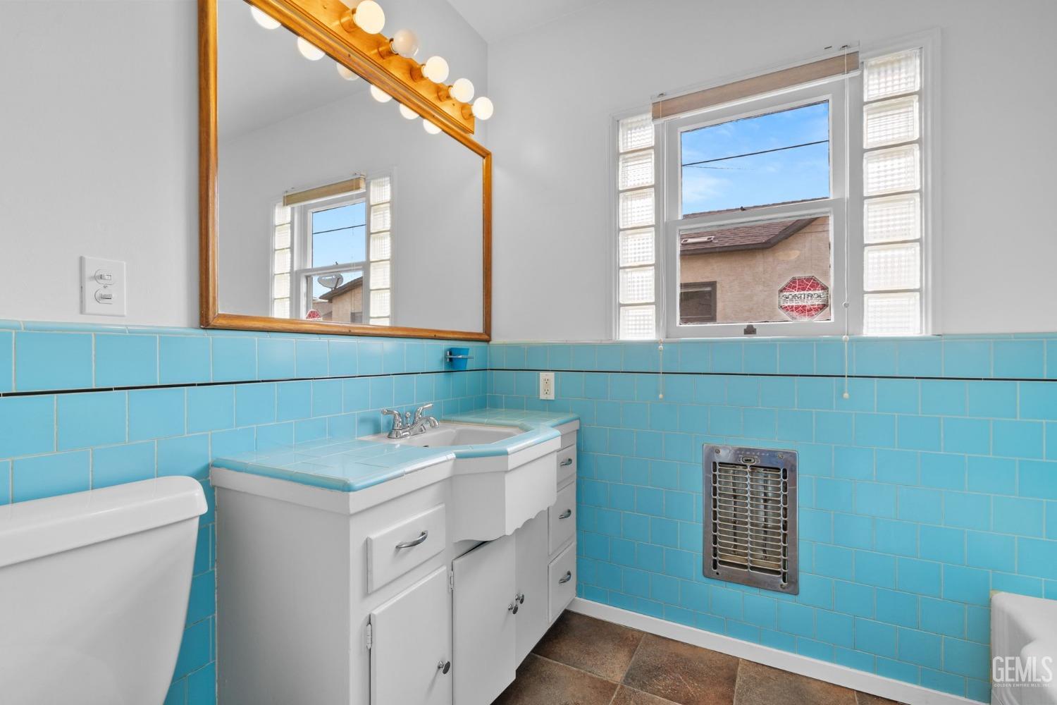 Undisclosed Address Bakersfield, CA 93307 - Photo 29 of 42