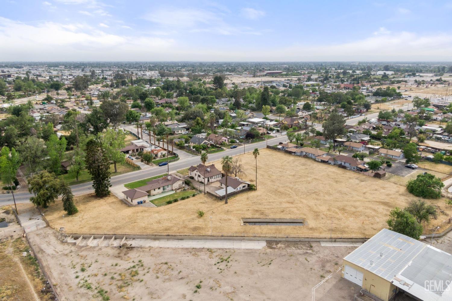 Undisclosed Address Bakersfield, CA 93307 - Photo 39 of 42