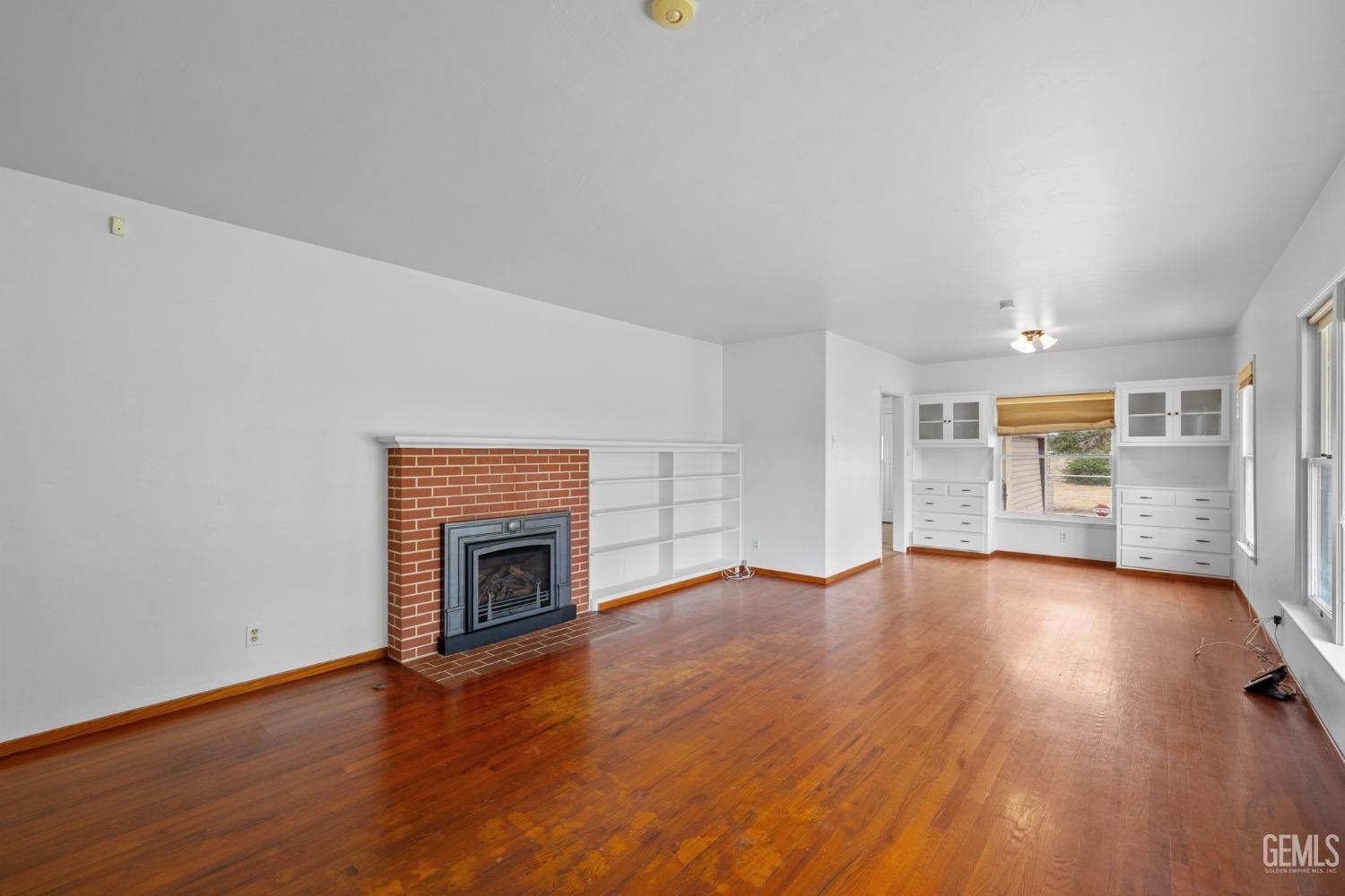 Undisclosed Address Bakersfield, CA 93307 - Photo 6 of 42