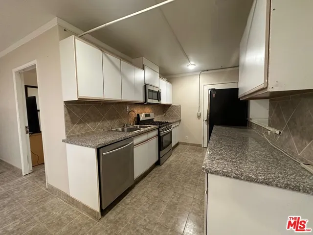 $1,399,000 | 7304 Canby Avenue, Reseda, CA 91335