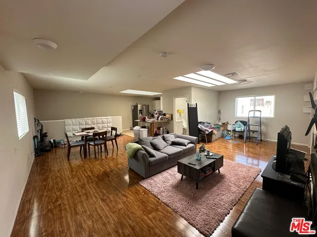 $1,399,000 | 7304 Canby Avenue, Reseda, CA 91335