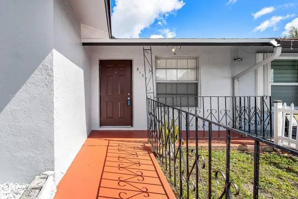 $345,000 | 5177 Cannon Way, West Palm Beach, FL 33415