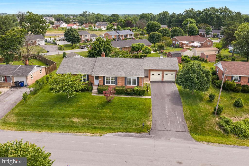 114 Williamson Road Winchester, VA 22602 - Photo 2 of 32
