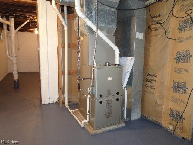 12713 North Road Cleveland, OH 44111 - Photo 12 of 16 Furnace