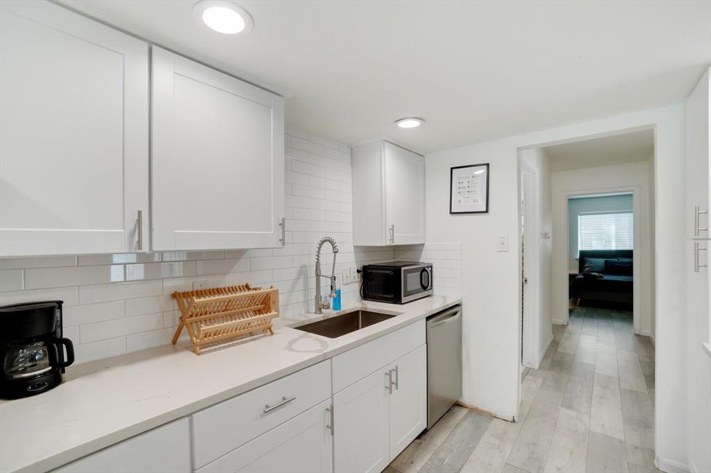 742 Austrian Road Grand Prairie, TX 75050 - Photo 12 of 38