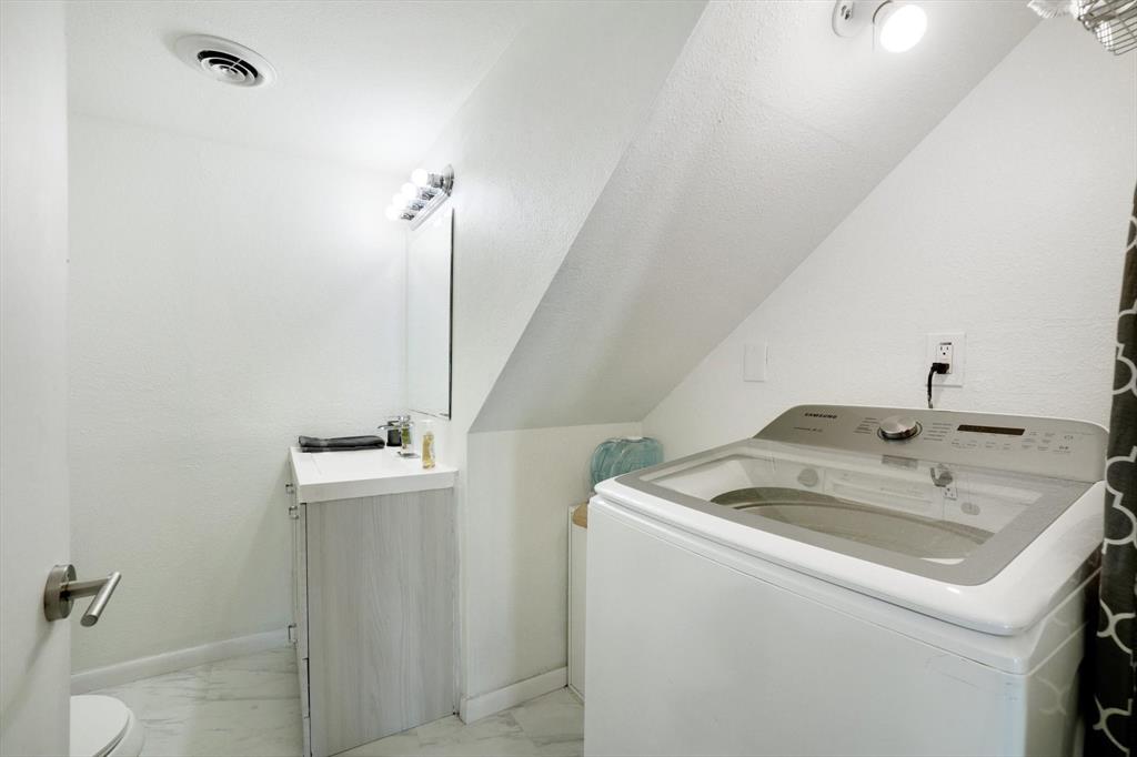 742 Austrian Road Grand Prairie, TX 75050 - Photo 30 of 38