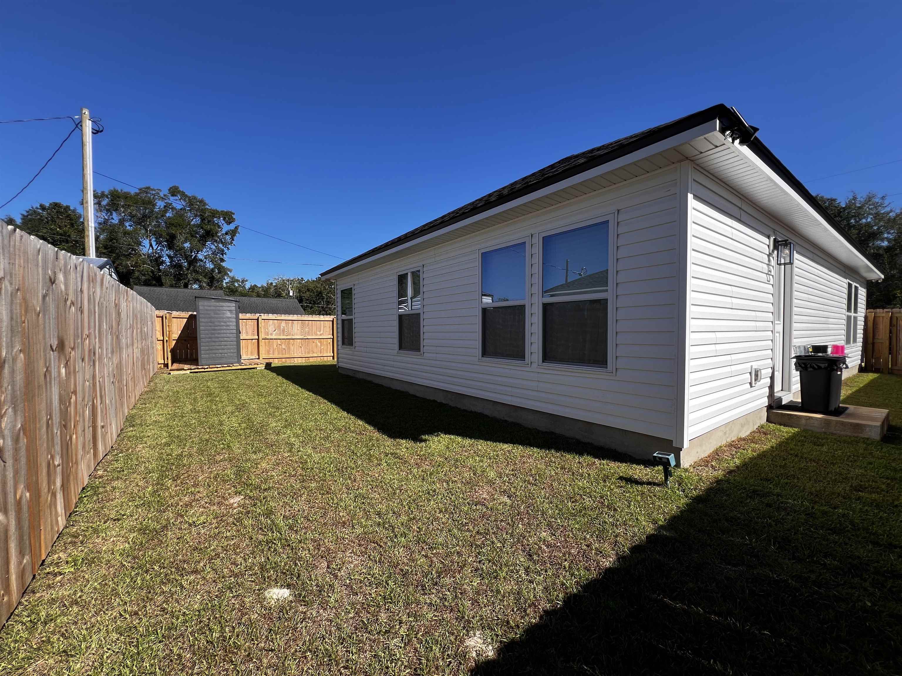 4 Dustin Street Crawfordville, FL 32327 - Photo 2 of 15